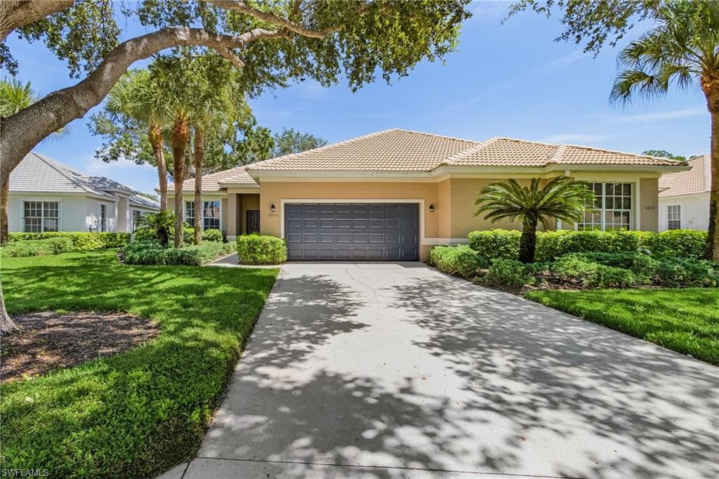 6835 Old Banyan WAY, NAPLES FL 34109-38