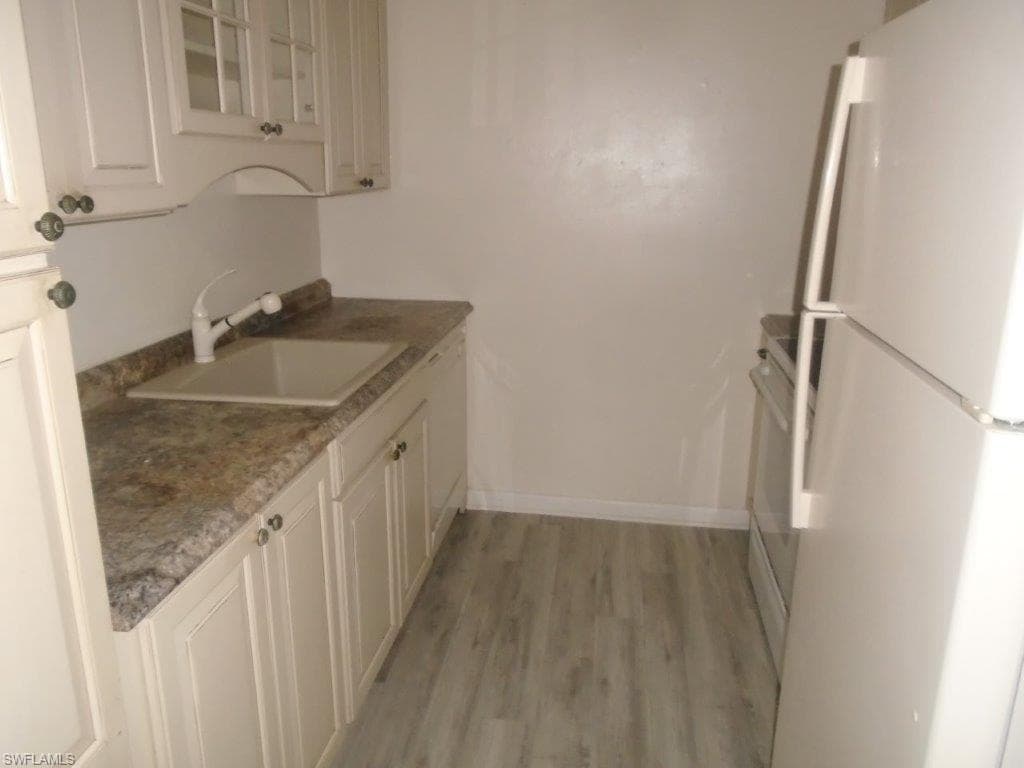 708 Victoria DR 206-11