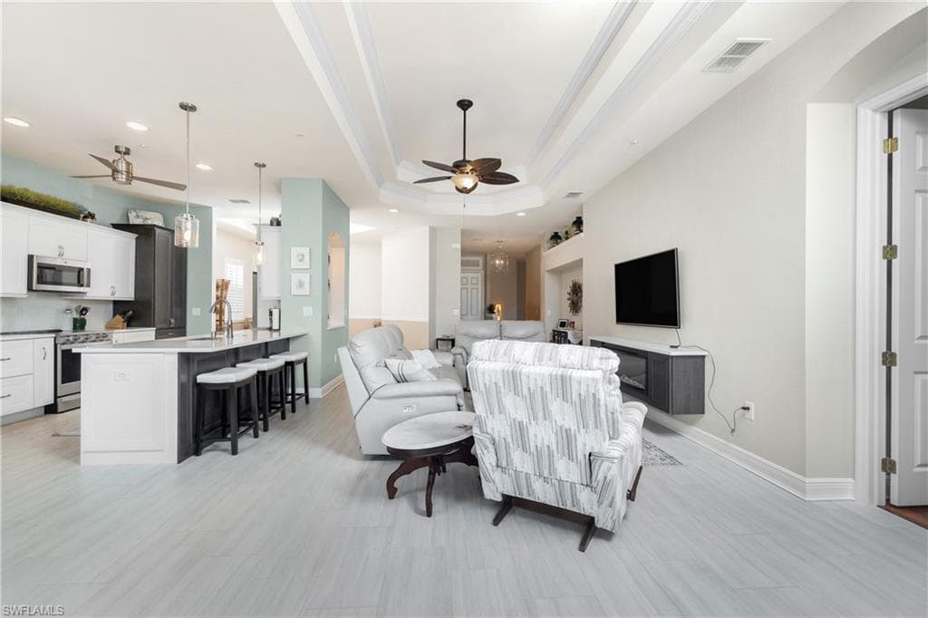 175 Shadroe Cove CIR # 1104, CAPE CORAL FL 33991-6