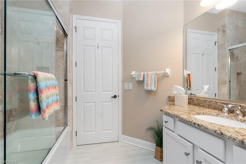 175 Shadroe Cove CIR # 1104, CAPE CORAL FL 33991-27