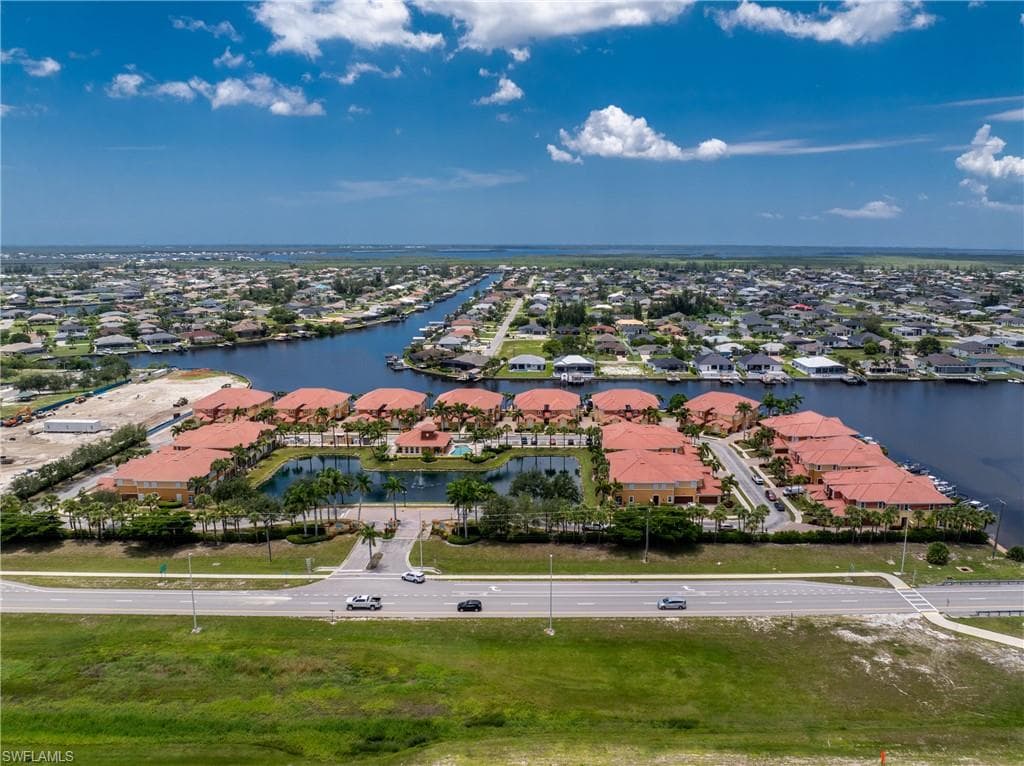 175 Shadroe Cove CIR # 1104, CAPE CORAL FL 33991-44