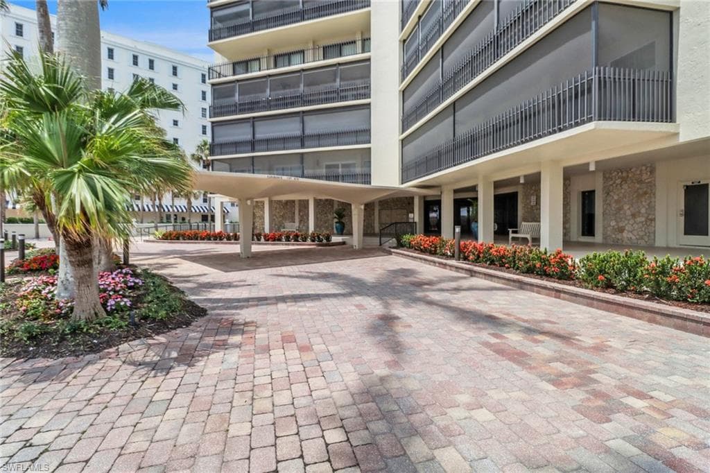 3399 Gulf Shore BLVD N # 303, NAPLES FL 34103-38