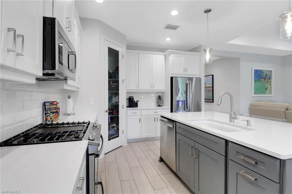 4076 Pegasus WAY, NAPLES FL 34120-4