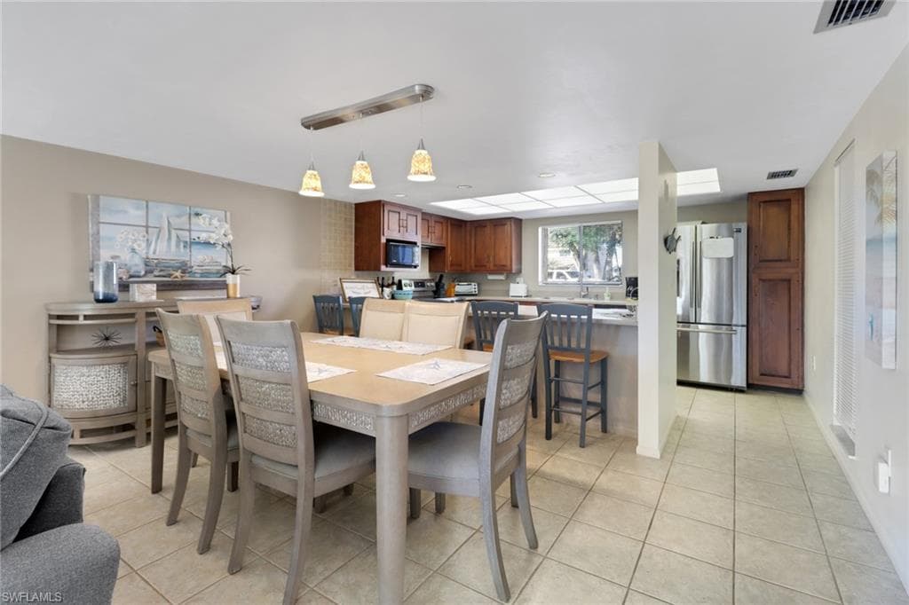 5015 Harbortown LN # 104, FORT MYERS FL 33919-2
