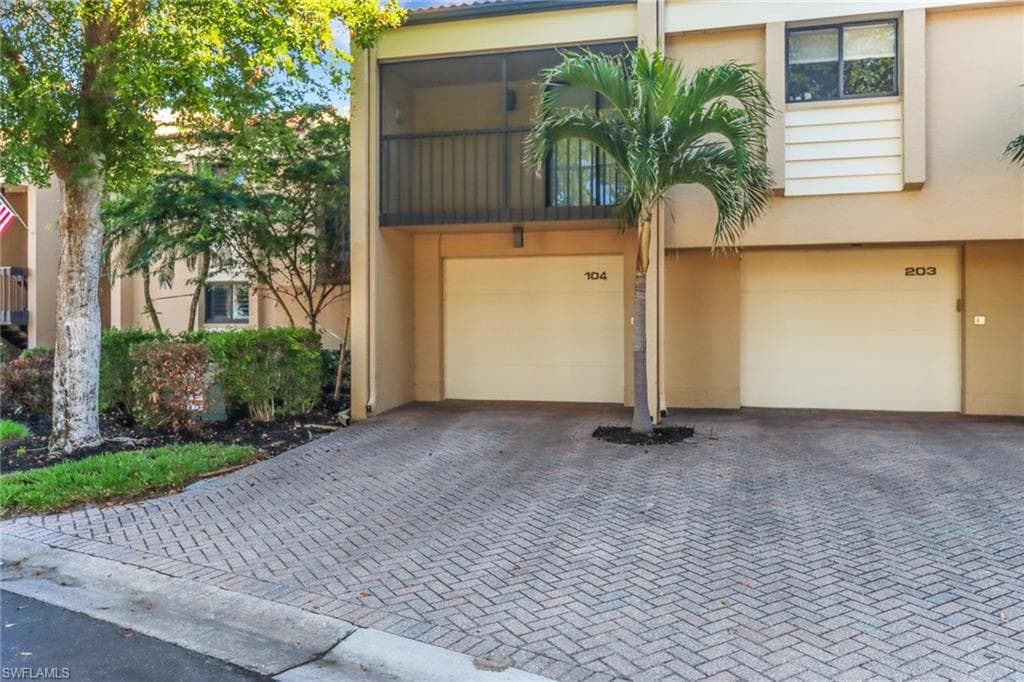 5015 Harbortown LN # 104, FORT MYERS FL 33919-4
