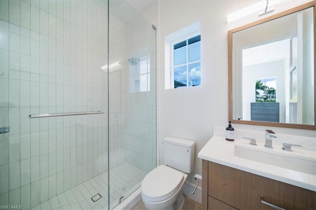 1645 Bonita CT-31
