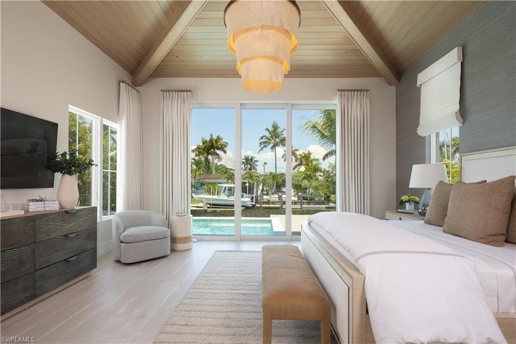 1645 Bonita CT-17