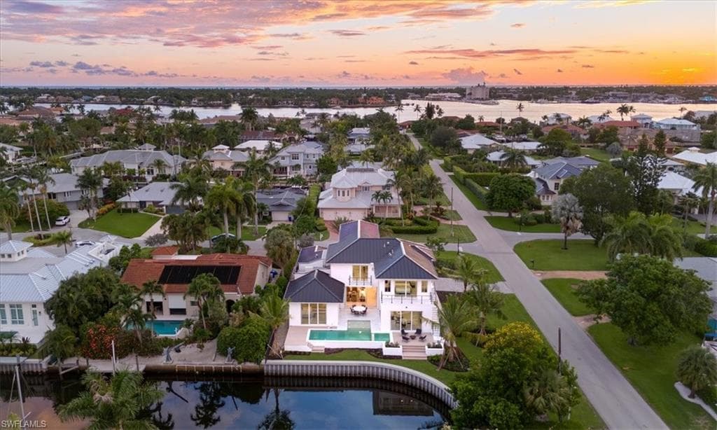 1645 Bonita CT-39