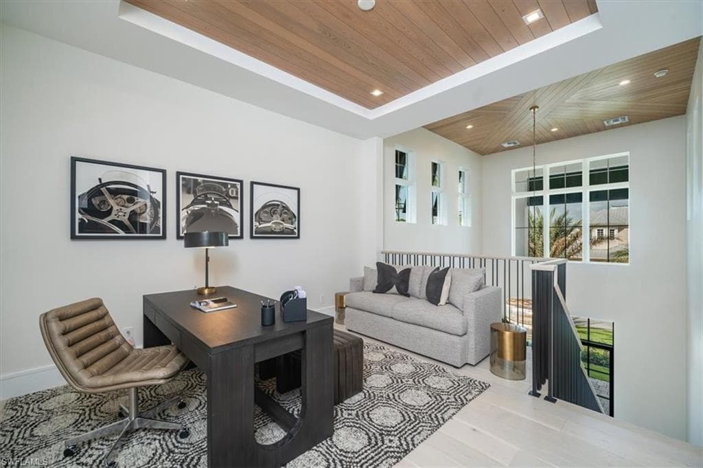1645 Bonita CT-24