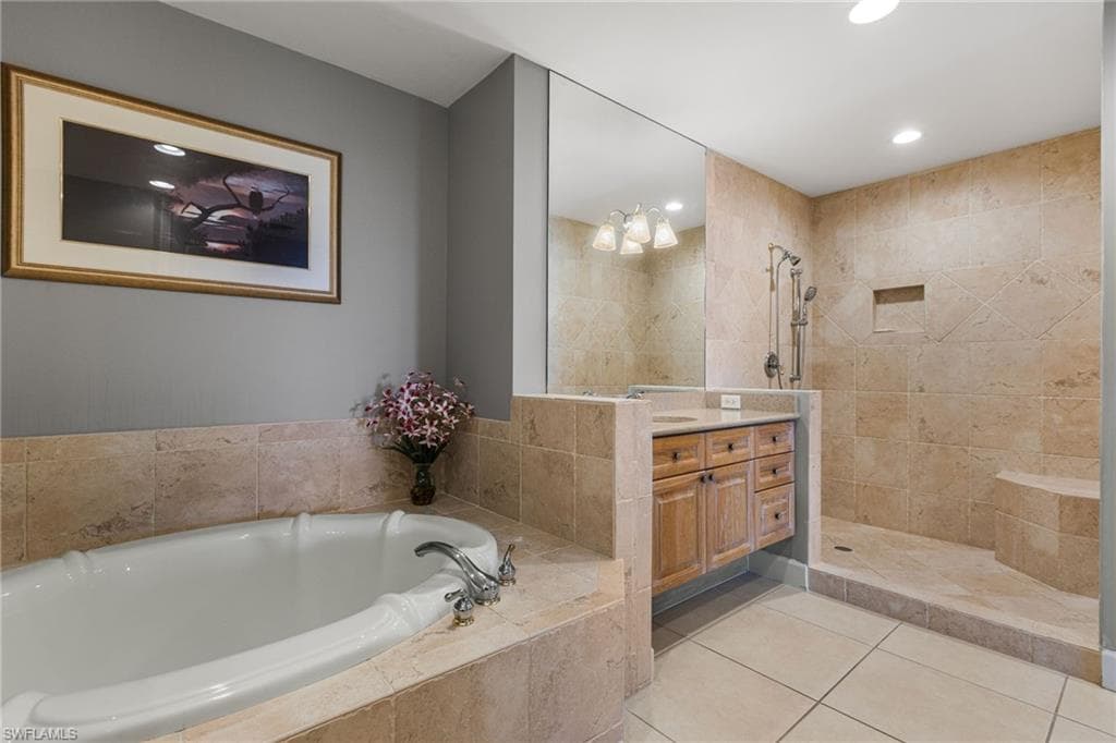 11600 Court Of Palms # 204, FORT MYERS FL 33908-26