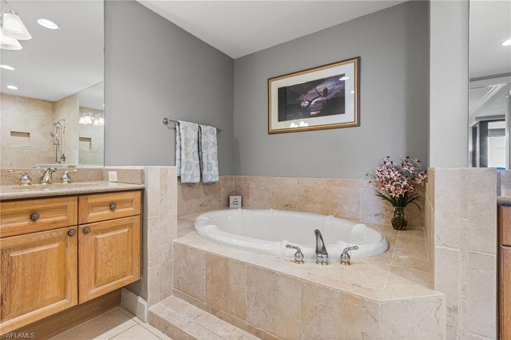 11600 Court Of Palms # 204, FORT MYERS FL 33908-27