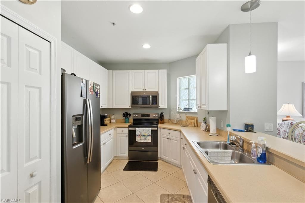 1325 Sweetwater CV # 201, NAPLES FL 34110-6