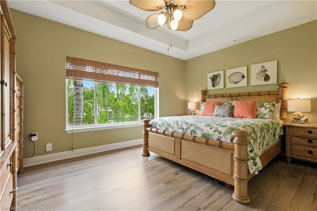 1325 Sweetwater CV # 201, NAPLES FL 34110-4