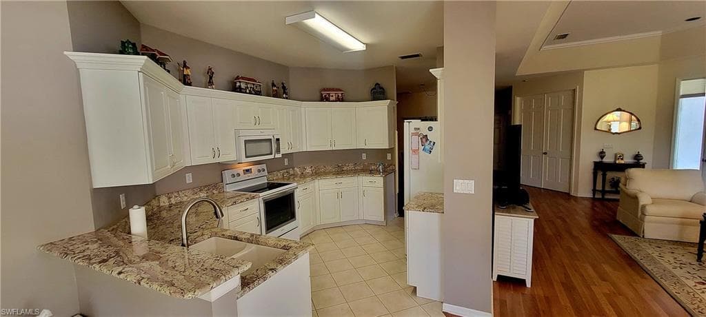 8524 Fairway Bend DR, ESTERO FL 33967-7