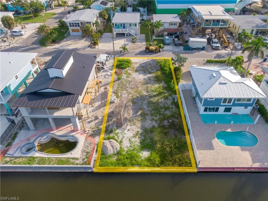 914 3rd ST, FORT MYERS BEACH FL 33931-3