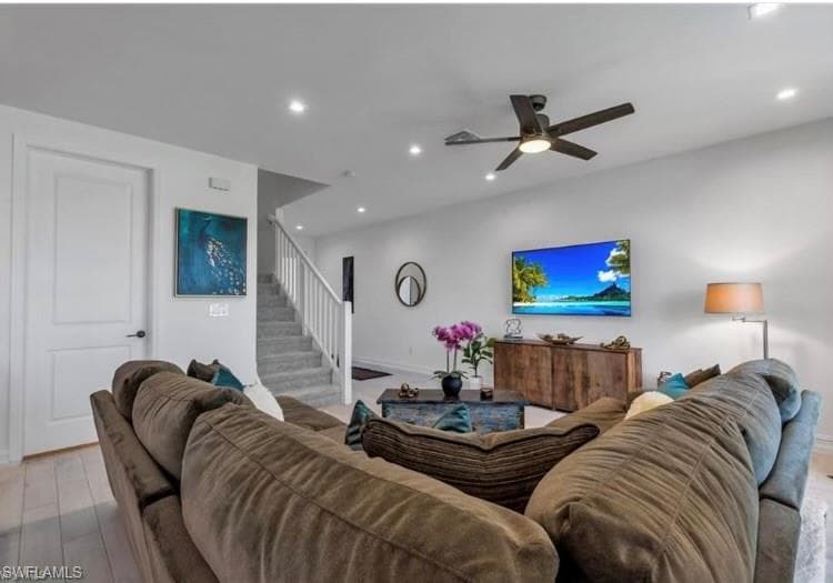 7580 Carnegie WAY, NAPLES FL 34119-2