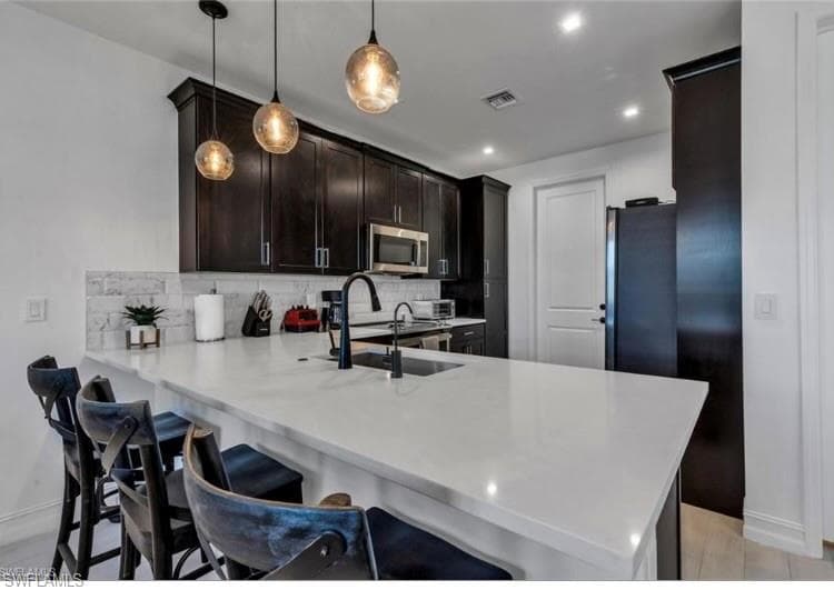 7580 Carnegie WAY, NAPLES FL 34119-3