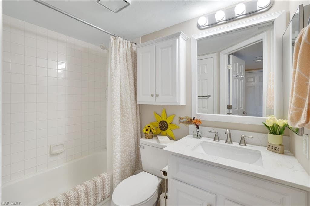 1335 Mainsail DR # 1304, NAPLES FL 34114-22