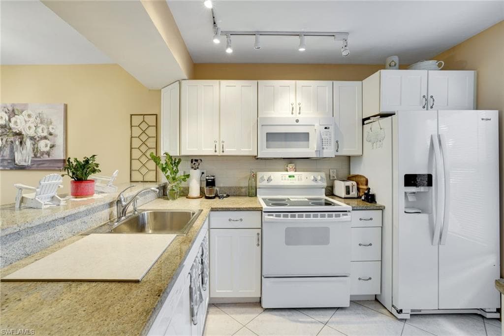 1335 Mainsail DR # 1304, NAPLES FL 34114-8