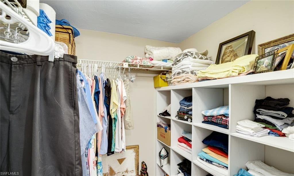 1335 Mainsail DR # 1304, NAPLES FL 34114-17