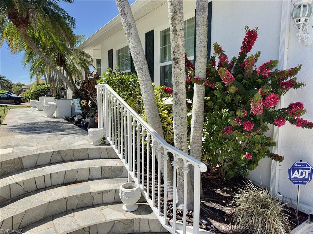 2215 Channel WAY, NORTH FORT MYERS FL 33917-1