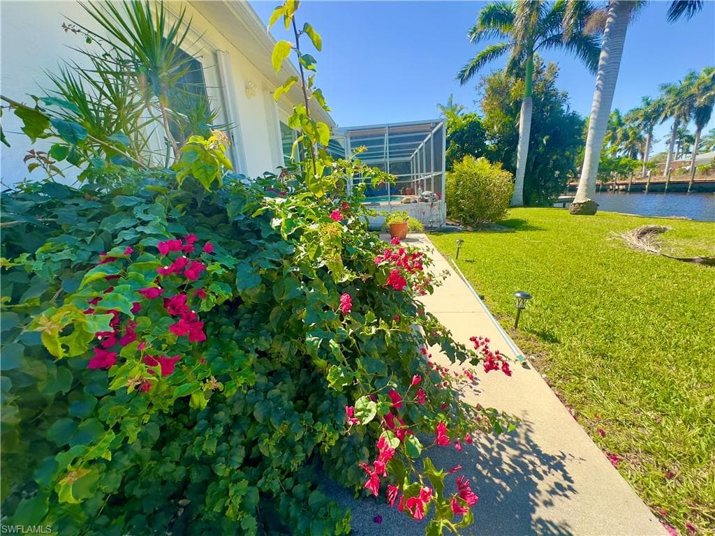2215 Channel WAY, NORTH FORT MYERS FL 33917-5