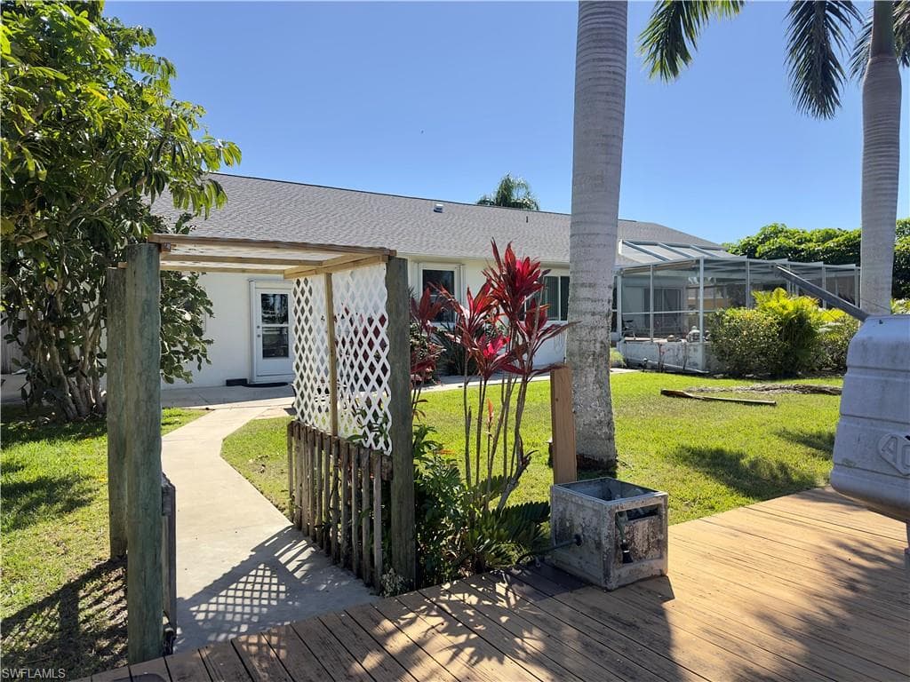 2215 Channel WAY, NORTH FORT MYERS FL 33917-6