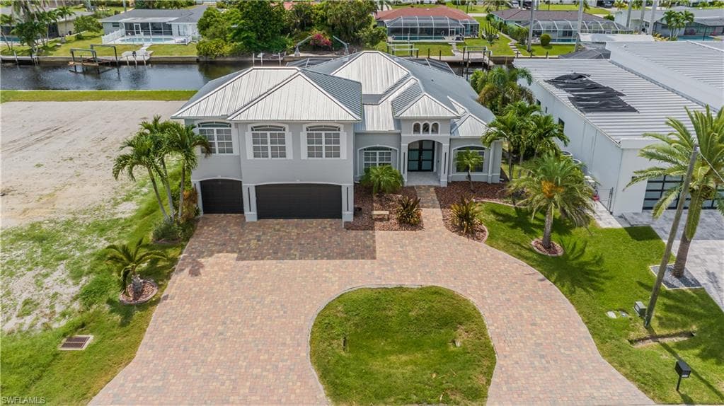 5328 Mayfair CT, CAPE CORAL FL 33904-1