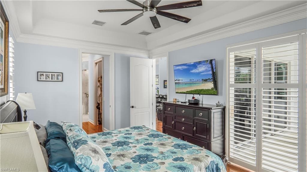 5328 Mayfair CT, CAPE CORAL FL 33904-9