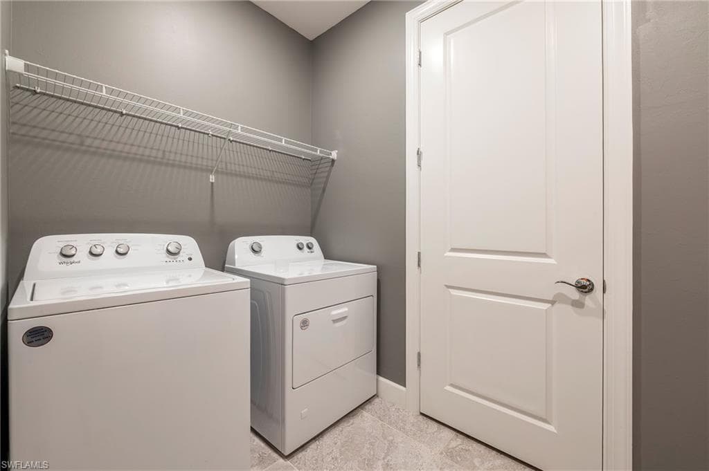 6902 Winding Cypress DR, NAPLES FL 34114-21