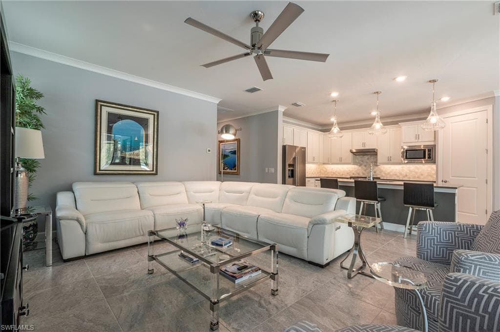 6902 Winding Cypress DR, NAPLES FL 34114-6