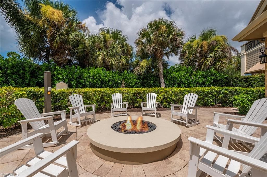 6902 Winding Cypress DR, NAPLES FL 34114-29