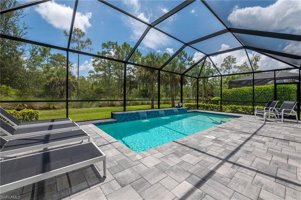 6902 Winding Cypress DR, NAPLES FL 34114-3