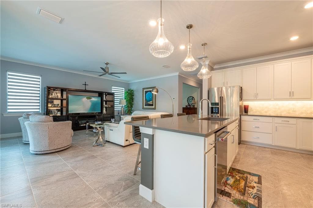 6902 Winding Cypress DR, NAPLES FL 34114-7