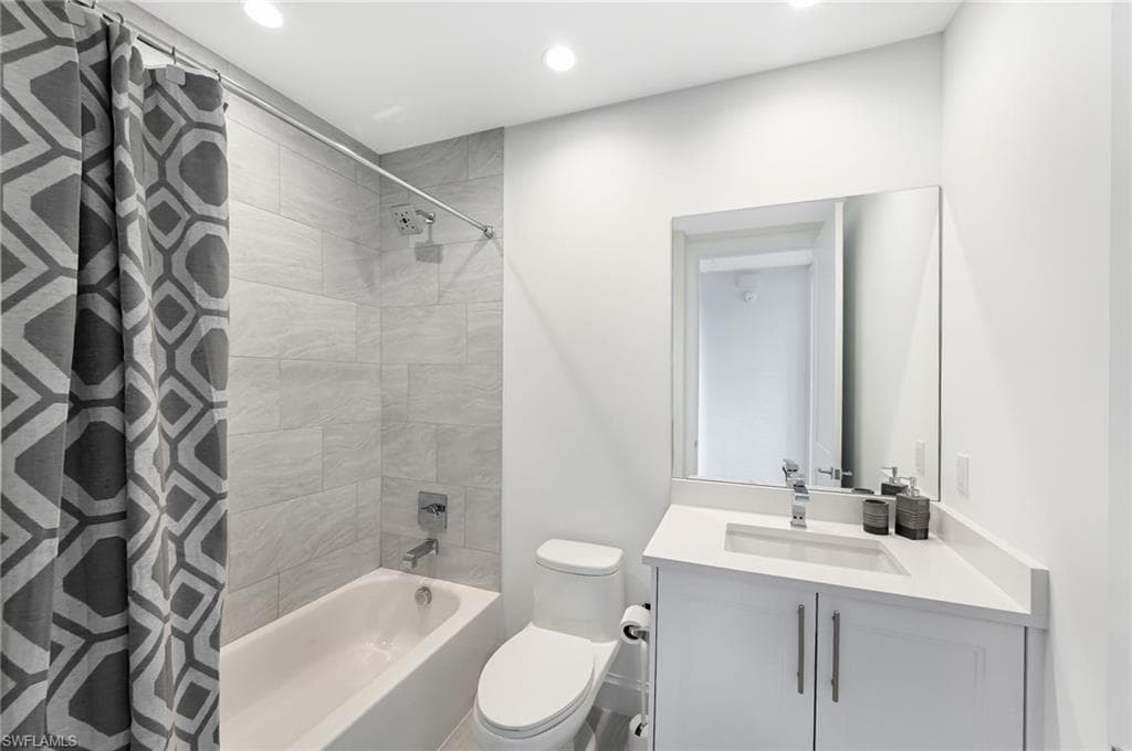 1111 Central # 417S, NAPLES FL 34102-15