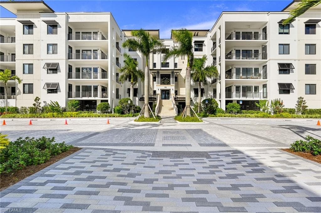 1111 Central # 417S, NAPLES FL 34102-17