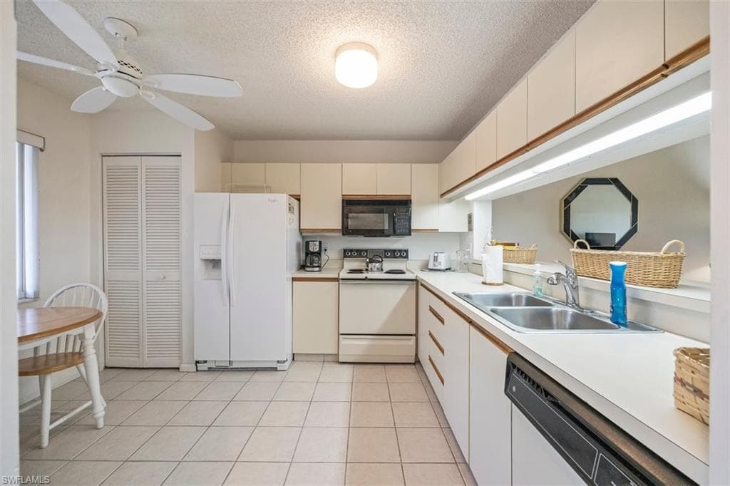 5975 Bloomfield CIR # C302, NAPLES FL 34112-6