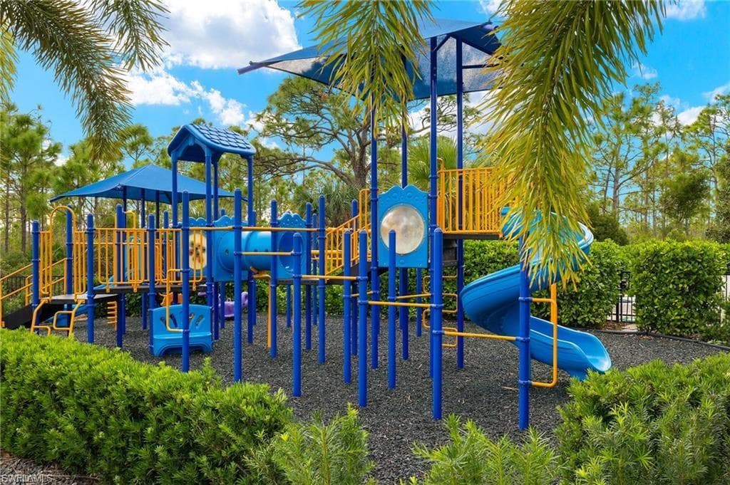 3495 Acapulco CIR, CAPE CORAL FL 33909-15