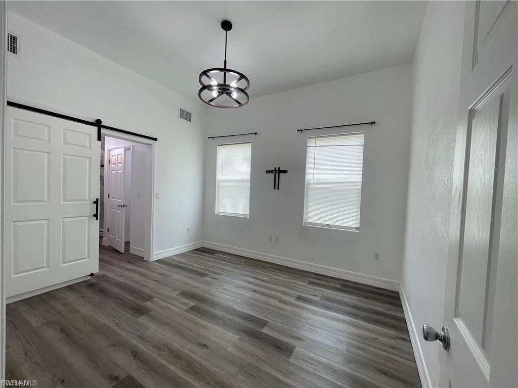 2305 Towles ST-12