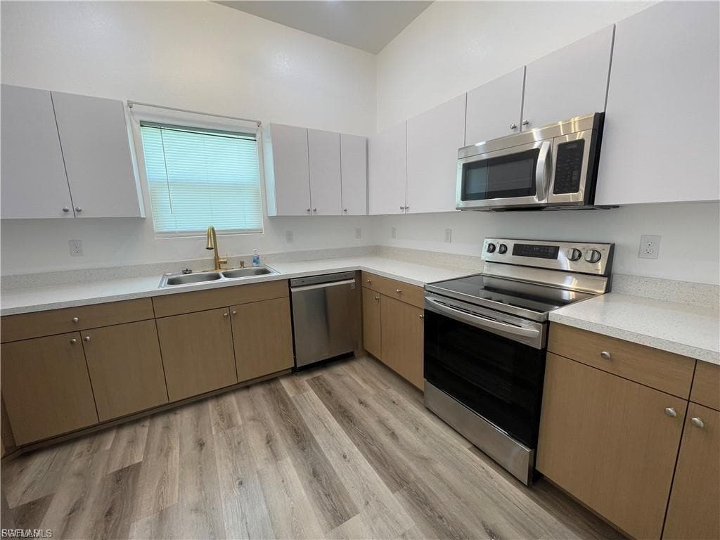 2305 Towles ST-15