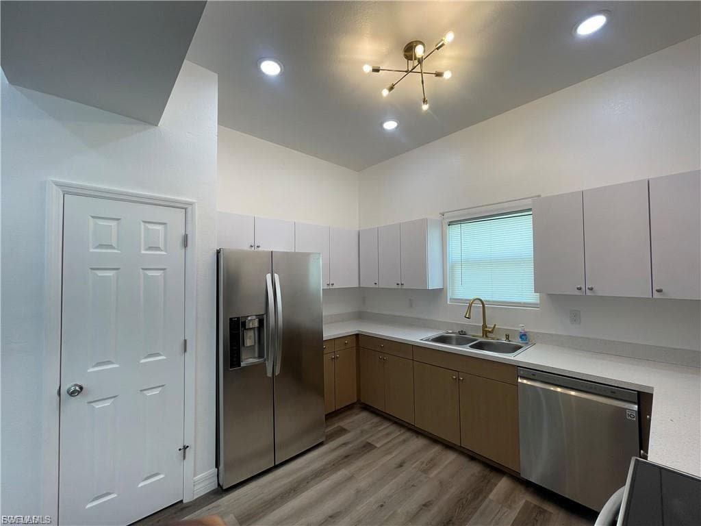 2305 Towles ST-14