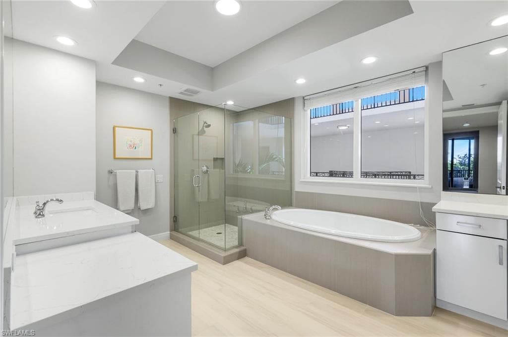 24011 Via Castella DR 2102-15