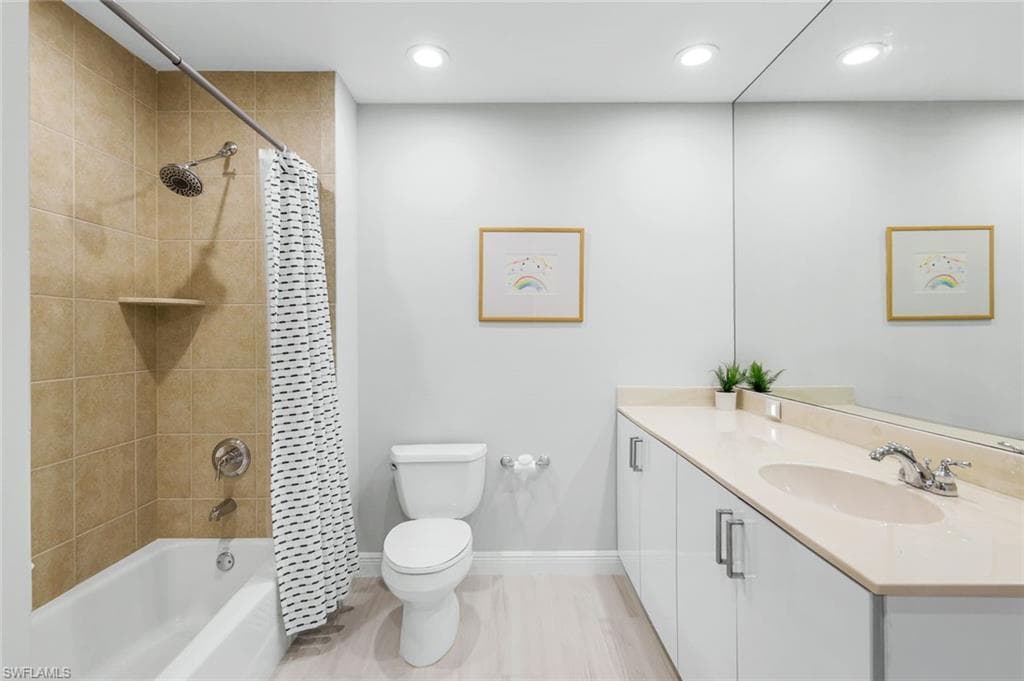 24011 Via Castella DR 2102-20