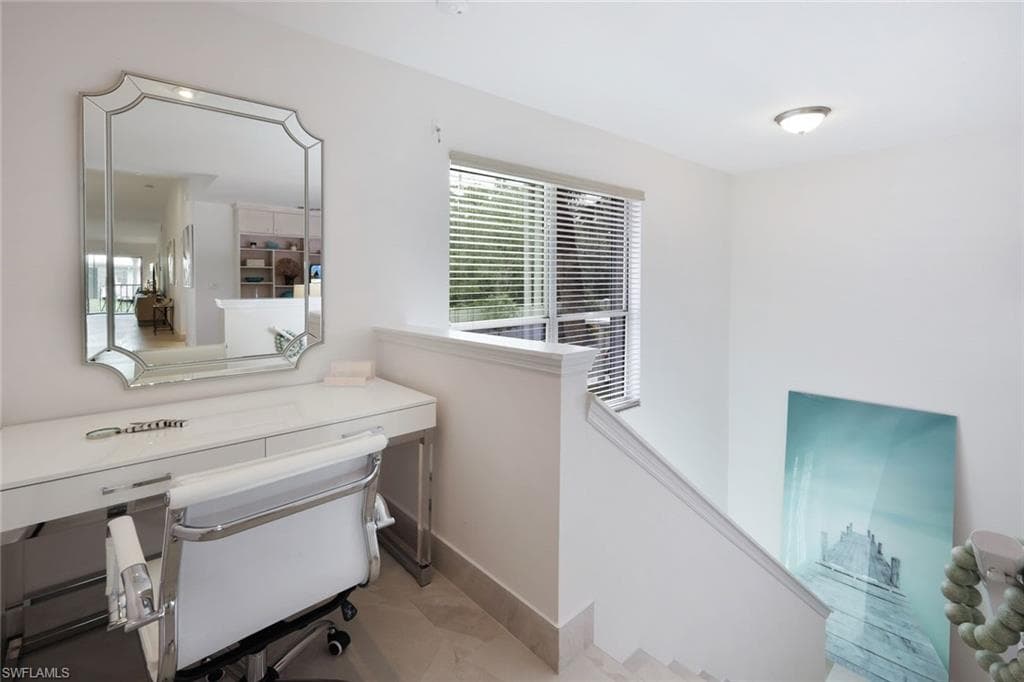 881 Gulf Pavilion DR # 201, NAPLES FL 34108-1