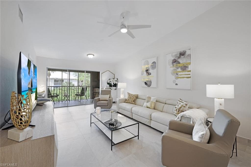 881 Gulf Pavilion DR # 201, NAPLES FL 34108-10