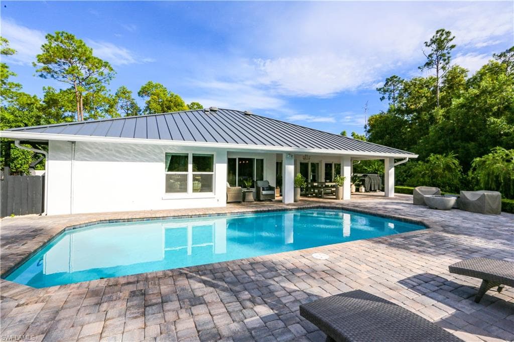 5840 Bur Oaks LN, NAPLES FL 34119-7