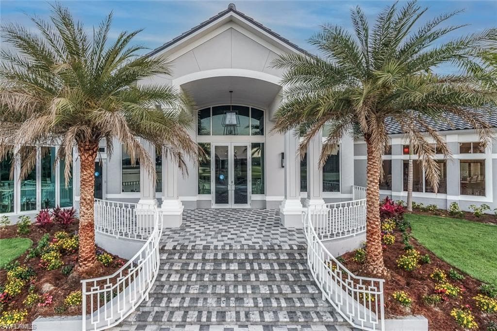 10053 Majestic AVE, FORT MYERS FL 33913-14