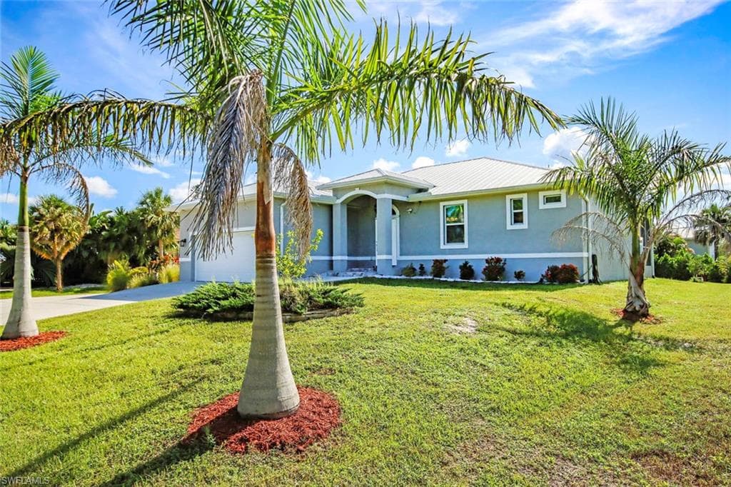 14725 Martin DR, FORT MYERS FL 33908-1