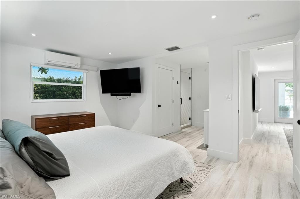 5 Glenview Manor DR, FORT MYERS BEACH FL 33931-26