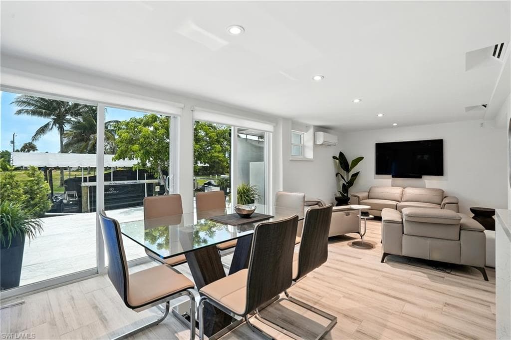 5 Glenview Manor DR, FORT MYERS BEACH FL 33931-11